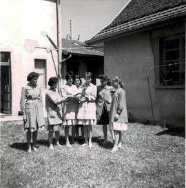 Ecole ménagère de Lhuis : Elèves au travail.